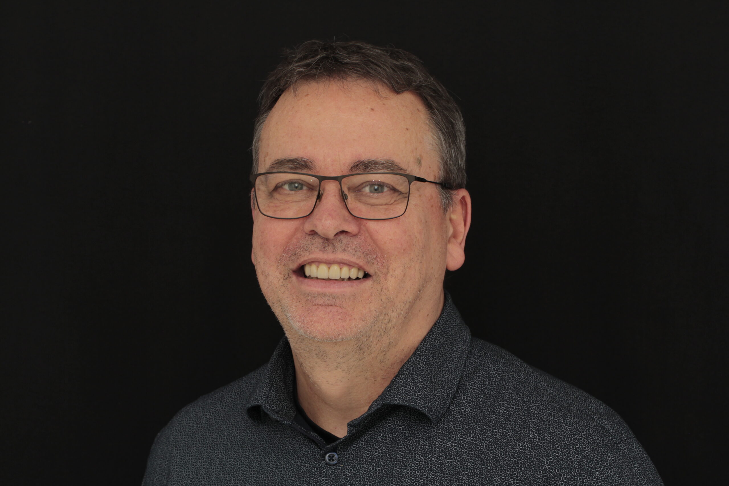 Dentist Cambourne reviews — Augustine's testimonial at Monkfield Dental